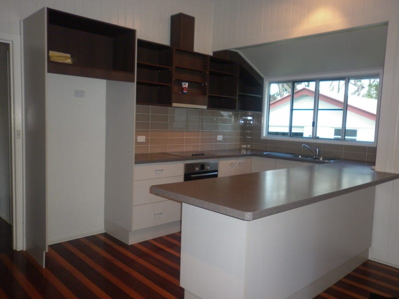 16 Holland Street, West Mackay, QLD 4740