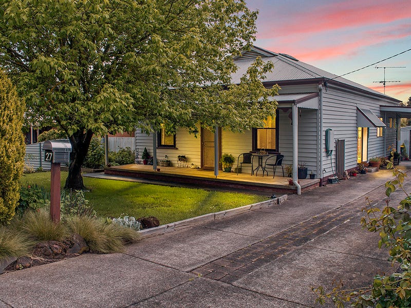 27 Street, Hamilton, Vic 3300 Property Details