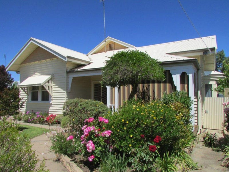 25 Milbourne St, Warracknabeal, Vic 3393 Property Details