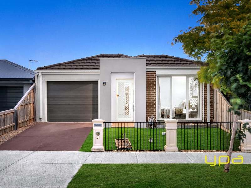 41 Clairwood Avenue, Pakenham, Vic 3810 House for Sale realestate