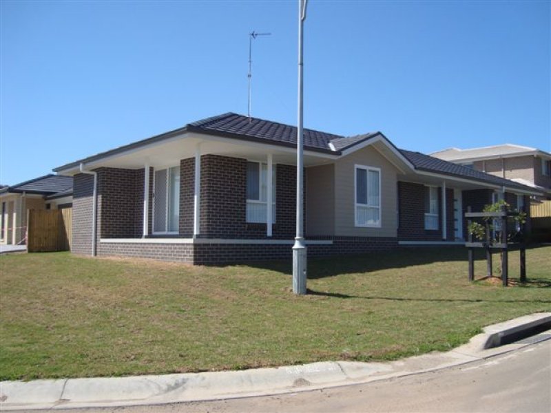 135 Kerrigan Cres, Elderslie, NSW 2570