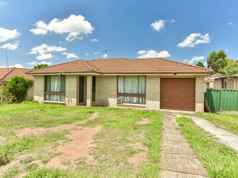 17 Bardolph Street, Rosemeadow, NSW 2560 Property Details