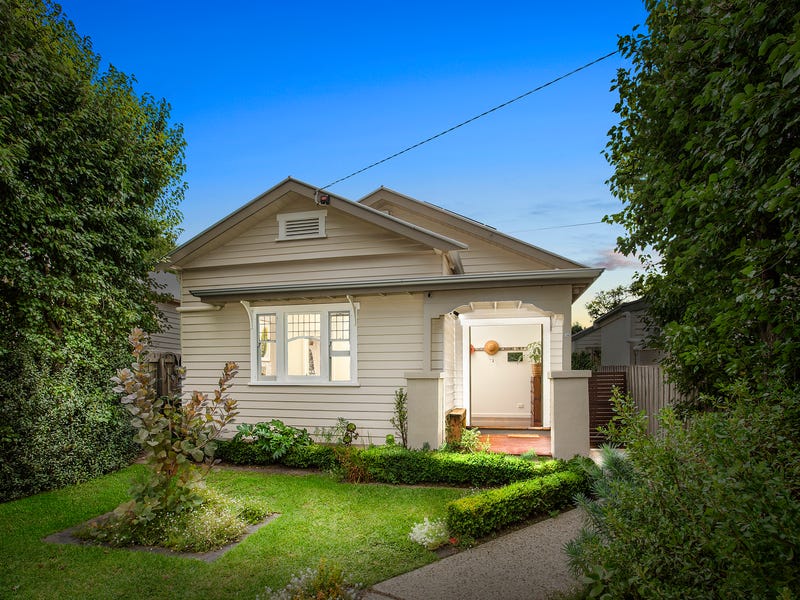 24 Loch Street, East Geelong, VIC 3219