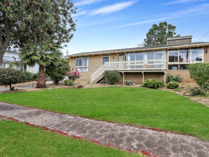 18 Derwent Terrace, Valley View, SA 5093