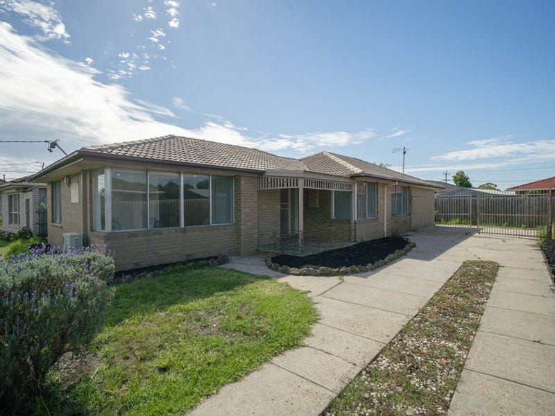 16 Wolverton Drive, Gladstone Park, VIC 3043