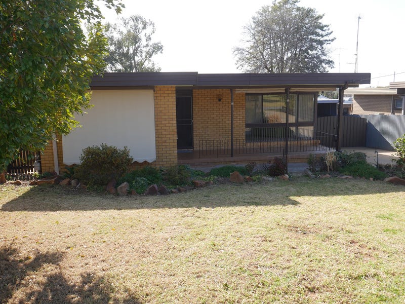18 Mitchell Street, Leeton, NSW 2705