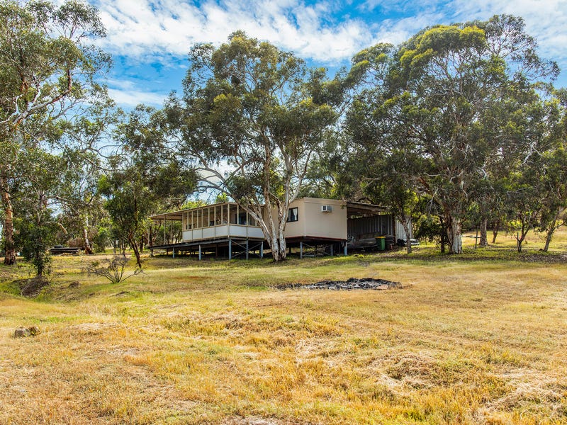 182 Holmes Road, Forrestfield, WA 6058 Property Details