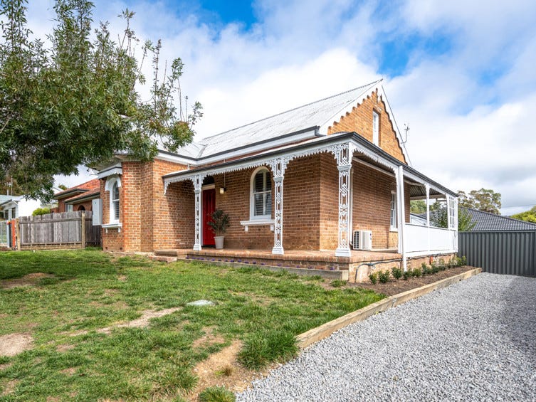 8 Francis St, Goulburn, NSW 2580 House for Sale