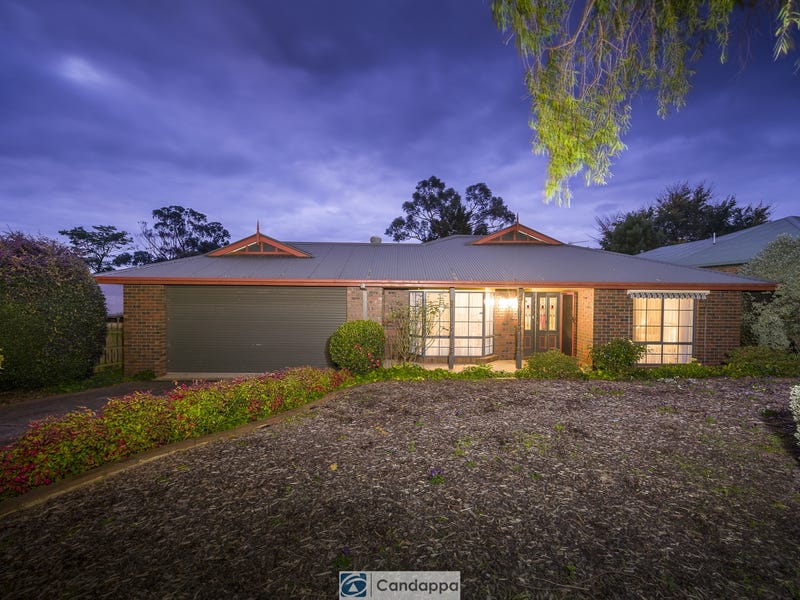 13 Wallace Crescent, Drouin, Vic 3818 Property Details