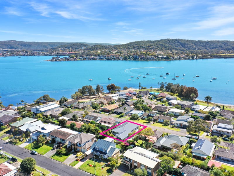 16 Orana Street, Green Point, NSW 2251