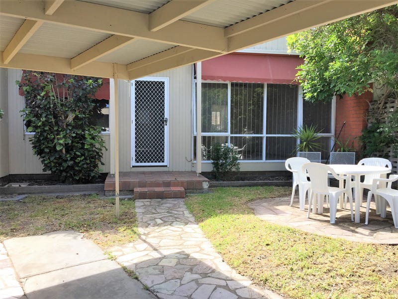 8/24 Retreat Road, Newtown, VIC 3220