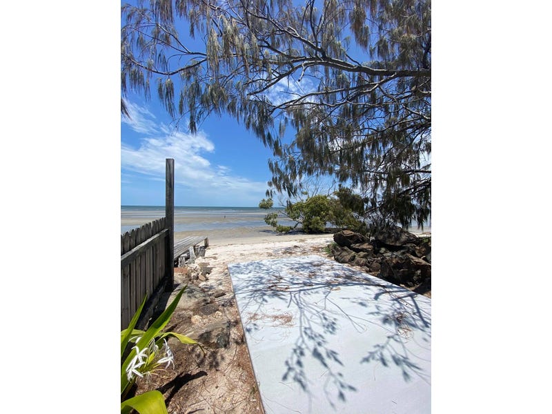 22 Bayside Drive, Beachmere, QLD 4510