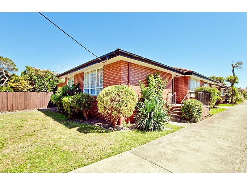 1/15 Holyrood Street, Hampton, Vic 3188 Property Details