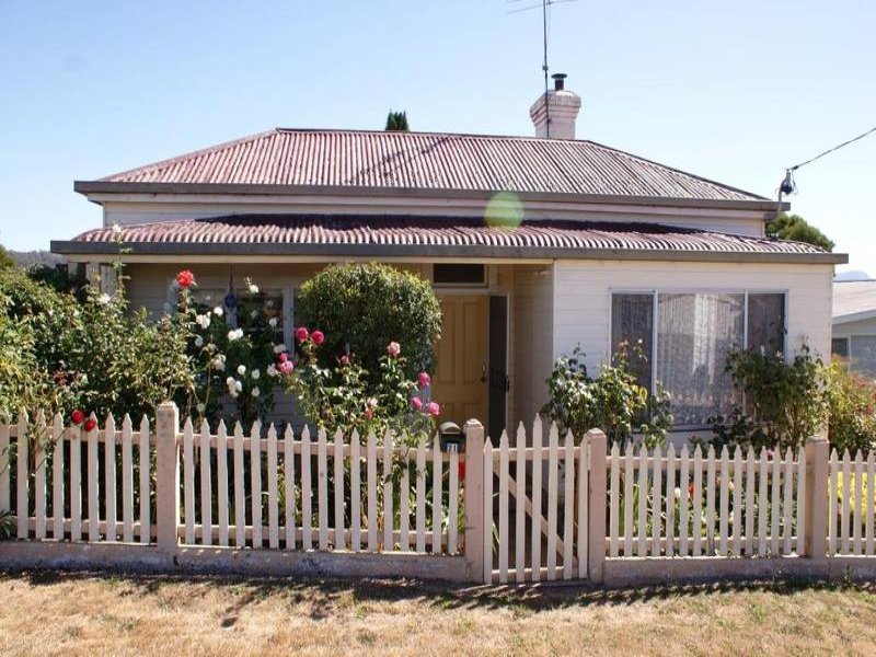 21 East Church Street, Deloraine, Tas 7304 Property Details