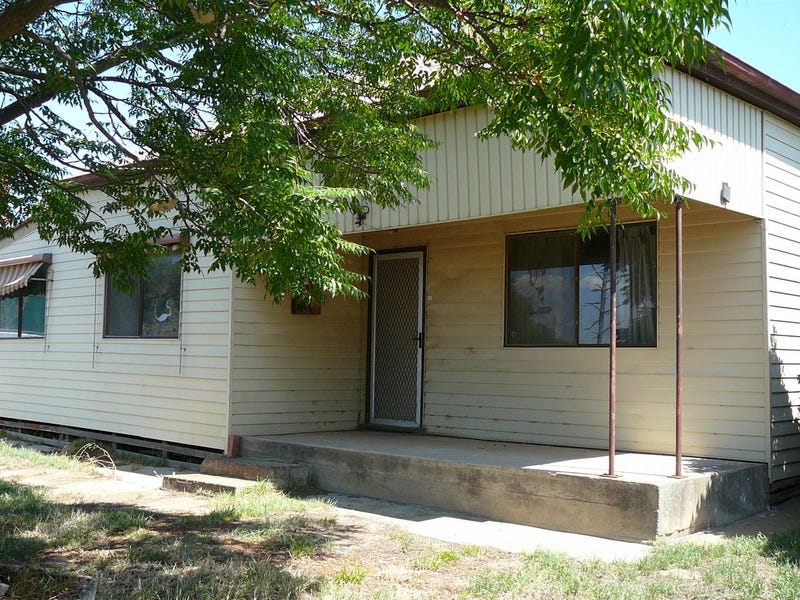 19 Victoria Street, St Arnaud, VIC 3478