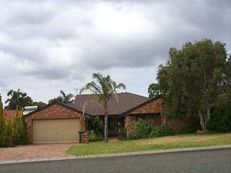 18 Hayfield Way, Duncraig, WA 6023