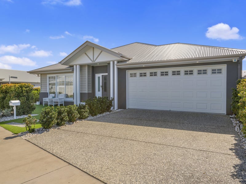 Palm Lake Resort Beachmere Bay Retirement Living at 194 Road