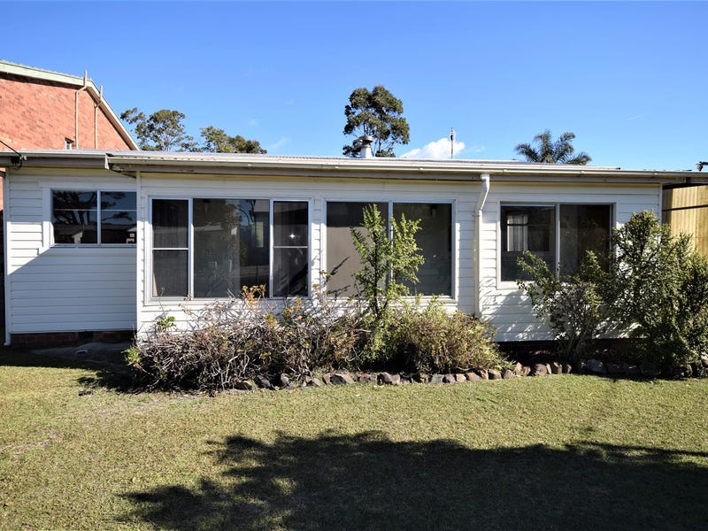 72 Adelaide Street, Greenwell Point, NSW 2540