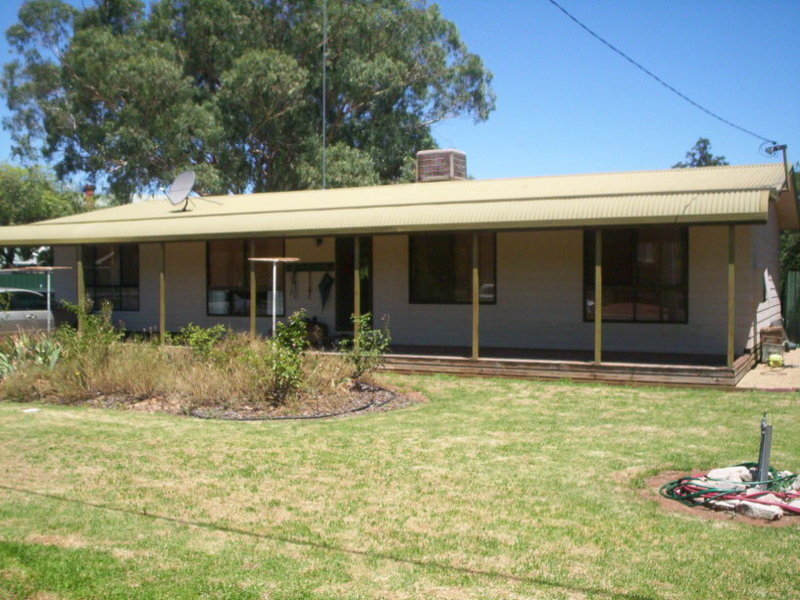 12 Florence Street, Hillston, NSW 2675
