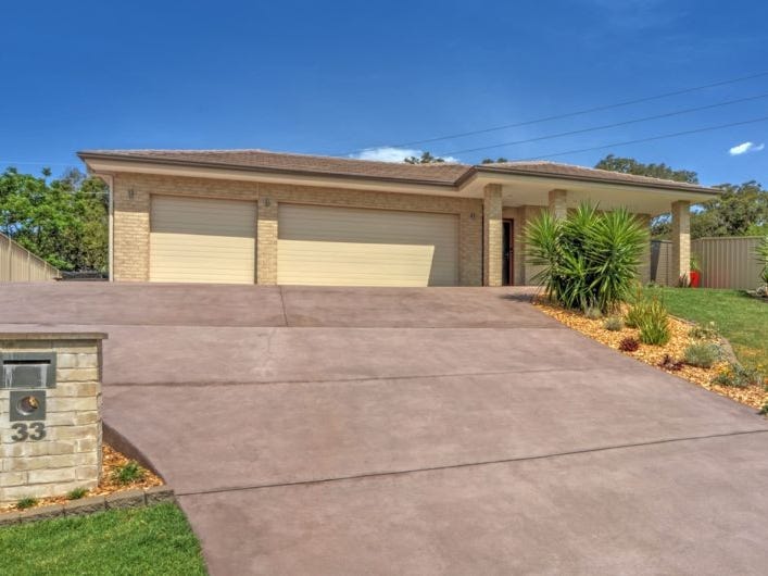 33 Warrigal Street, Nowra, NSW 2541