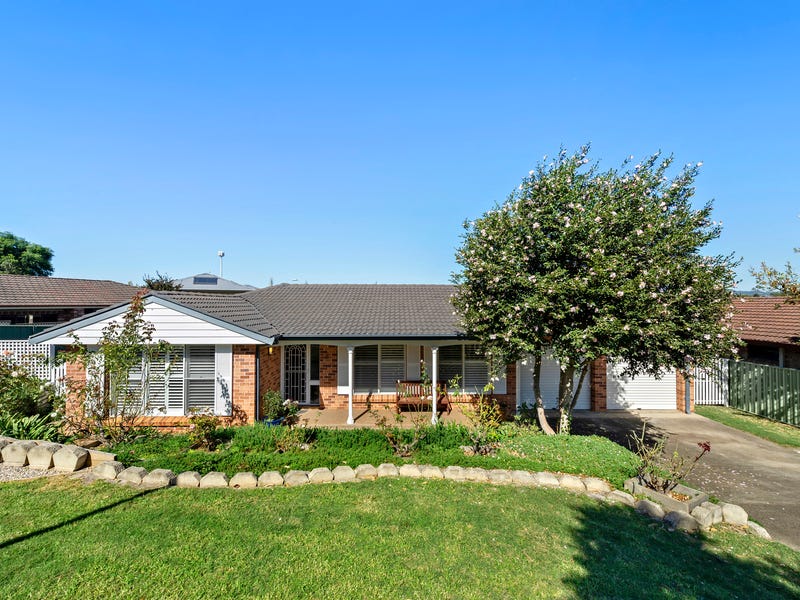 17 Hynes Place, Elderslie, NSW 2570