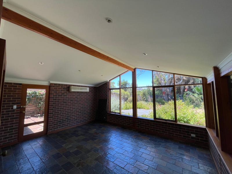 2 Boyd Cres, West Lakes Shore, SA 5020