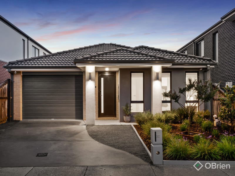 32 Red Brush Drive, Keysborough, Vic 3173 Property Details