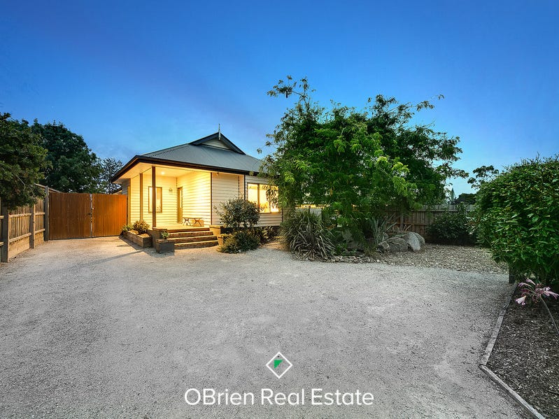 17 Gnoorong Street, Warneet, Vic 3980 Property Details