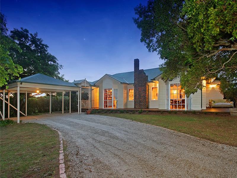 4 Paternoster Road, Emerald, Vic 3782 Property Details