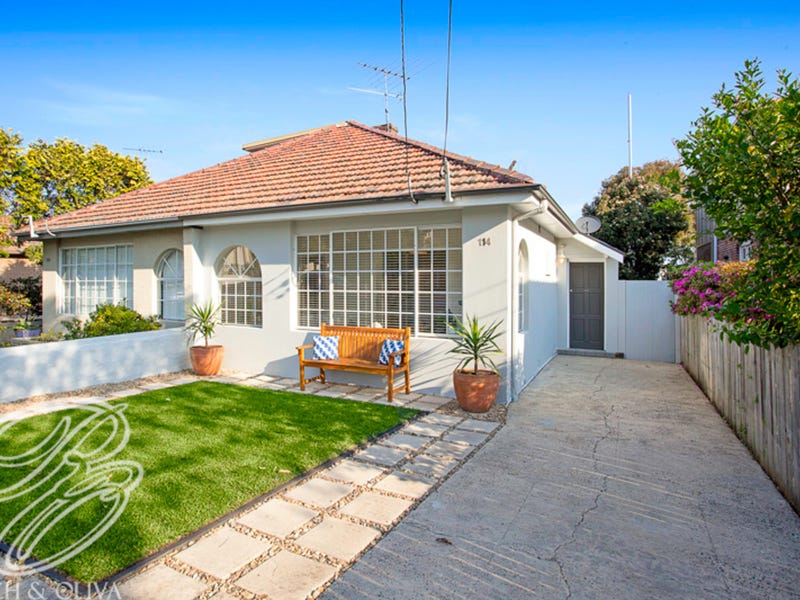 114 Dean Street, Strathfield South, NSW 2136 114 Dean Street, Strathfield South, NSW 2136