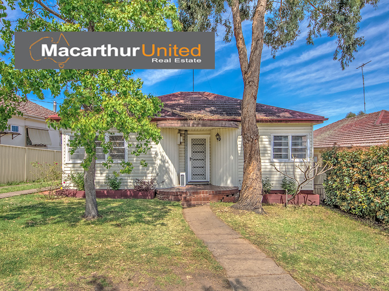 73 Lithgow St, Campbelltown, NSW 2560 Property Details