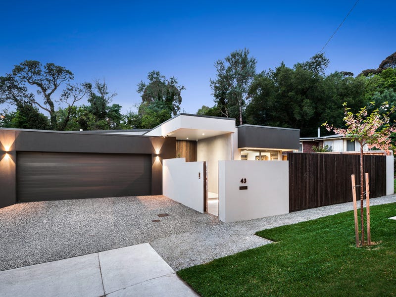 43 Langmore Lane, Berwick, Vic 3806 Property Details