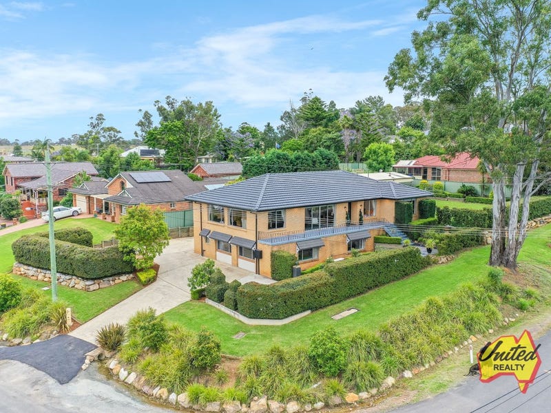 38 Myrtle Creek Avenue, Tahmoor, NSW 2573