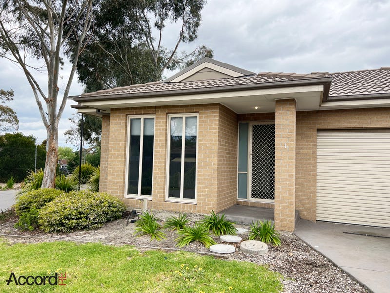 1/105 McMahons Road, Frankston, Vic 3199 Property Details