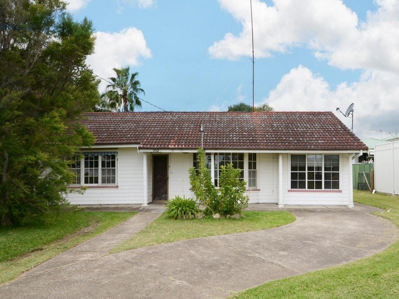 552 The Esplanade, Warners Bay, NSW 2282