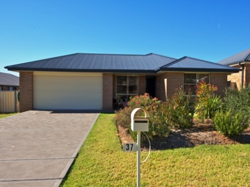 37 White Circle, Mudgee, NSW 2850 Property Details