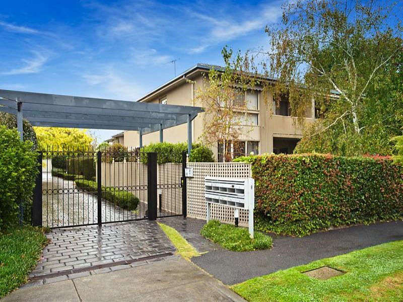 2/8 Cavendish Place, Brighton, Vic 3186 Property Details