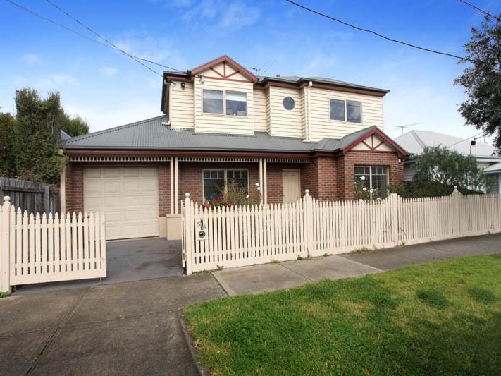 2/5A Chatfield Street, Kingsville, VIC 3012