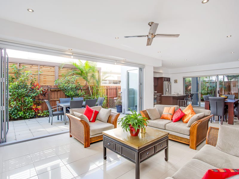 1/56 Albion Avenue, Miami, Qld 4220 Property Details