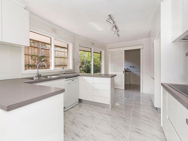 2 Monomeith Cres, Mount Waverley, VIC 3149