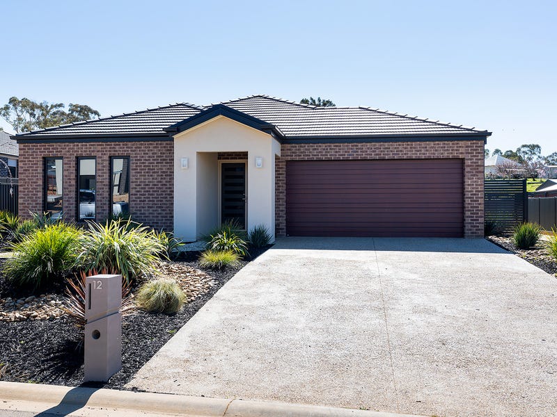 12 Carloway Drive, Castlemaine, Vic 3450 Property Details