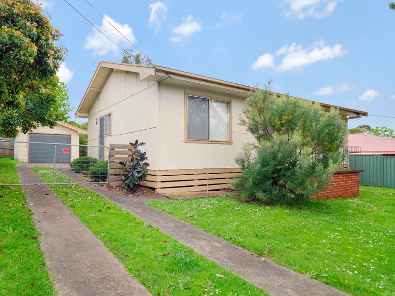 24 Seascape Avenue, Cowes, Vic 3922 Property Details