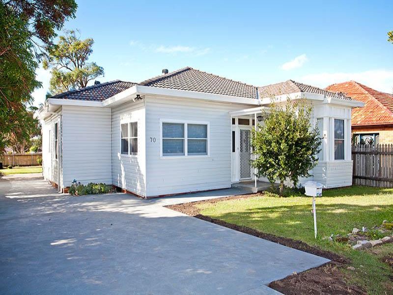 70 Wilga St, Corrimal, NSW 2518 Property Details