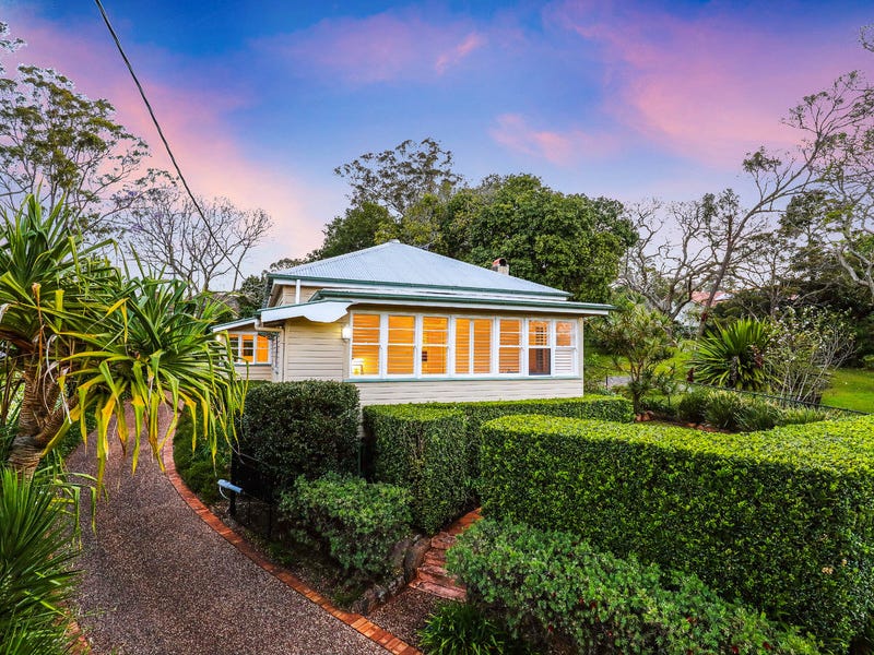 12 Bridge Street, East Toowoomba, QLD 4350