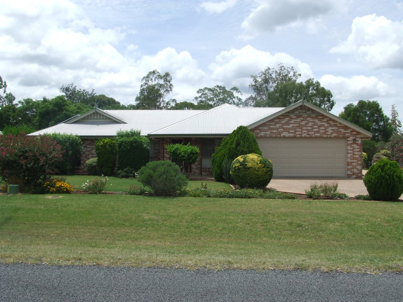 40 Briggs Street, Pittsworth, Qld 4356 Property Details