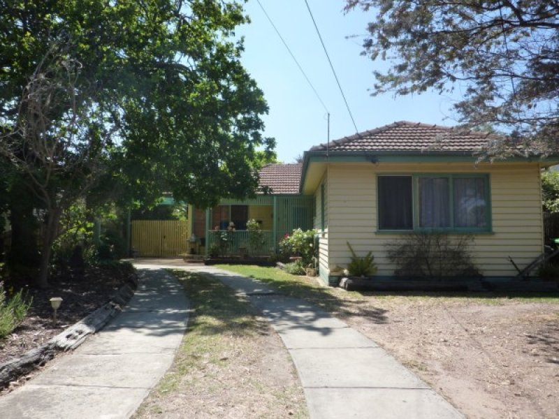 143 Rosslyn Avenue, Seaford, Vic 3198 Property Details