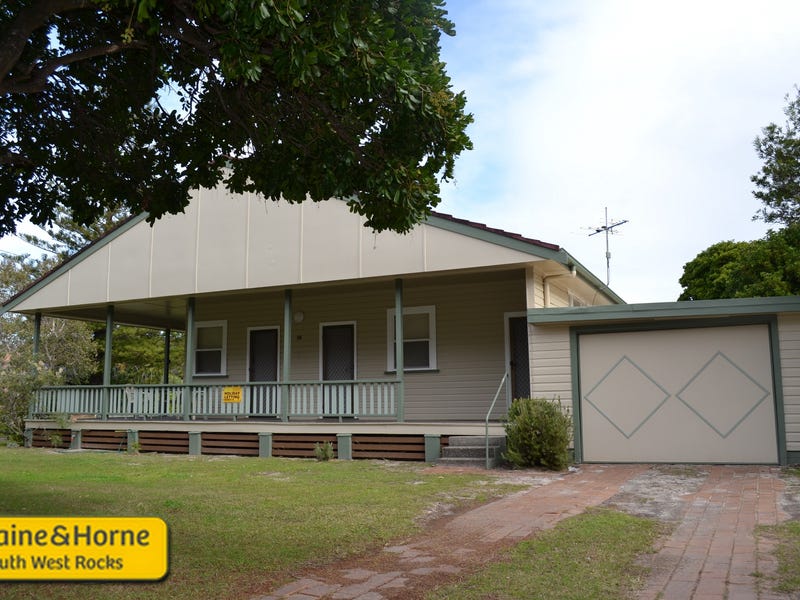 18 Bay Street, Hat Head, NSW 2440