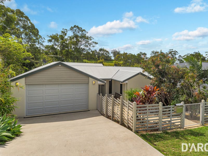 98 Plucks Road, Arana Hills, Qld 4054