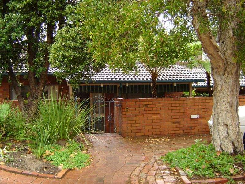 6/12 Queenslea Drive, Claremont, WA 6010