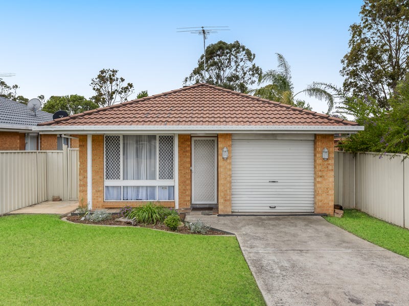 2/8 Sebastian Avenue, Rosemeadow, NSW 2560